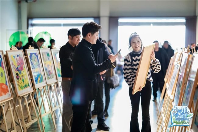 漆扇绘春秋，童画暖龙城，2025心系天下《大地的童画》公益展落地太原